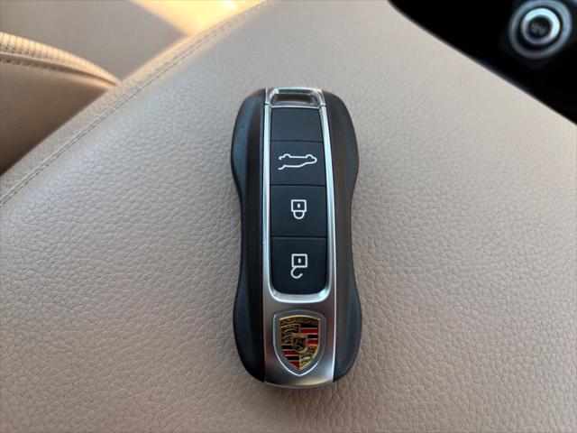 2023 Porsche Cayenne S Platinum Edition
