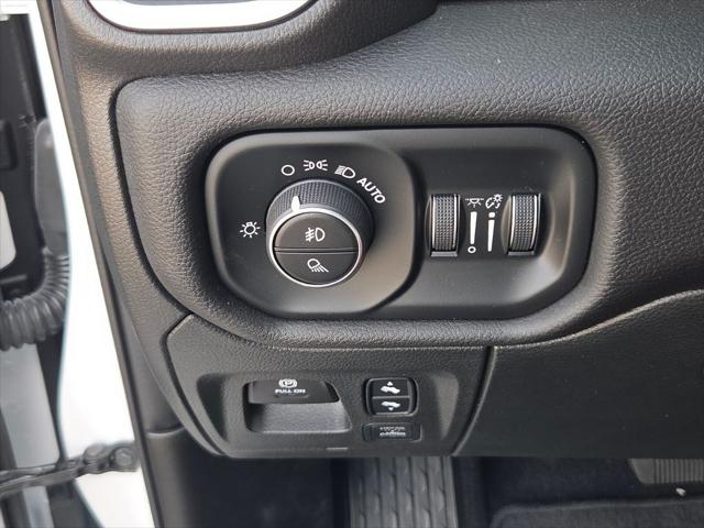 2025 Ram 1500 Big Horn Crew Cab 4x4 57 Box
