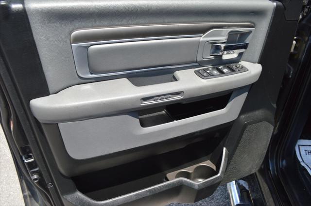 2017 Ram 1500 SLT