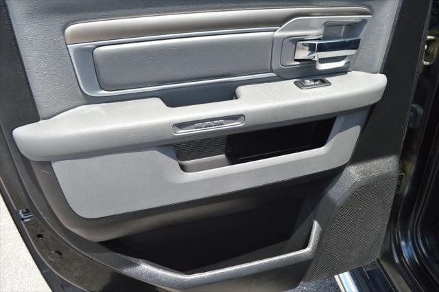 2017 Ram 1500 SLT