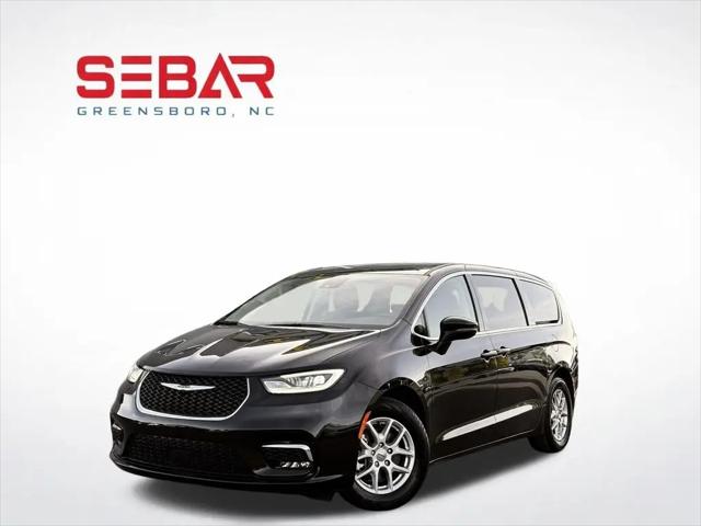 2023 Chrysler Pacifica Touring L for sale in Greensboro, NC