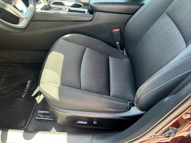 2023 Nissan Altima SV FWD