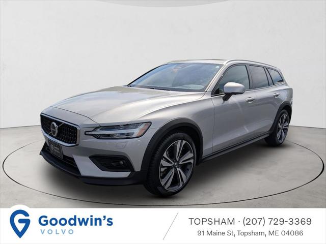 2025 Volvo V60 Cross Country Plus, B5 AWD Gas (mild hybrid) for sale in Topshan , ME