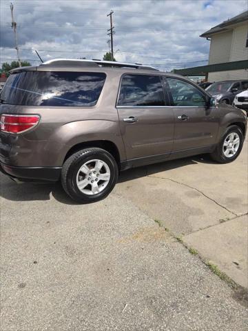 2007 Saturn Outlook XR for sale in Waukesha, WI