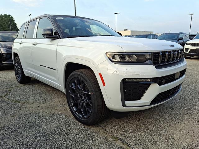 2027 Jeep Grand Cherokee GRAND CHEROKEE SUMMIT 4X4 2027 Jeep Grand Cherokee GRAND CHEROKEE SUMMIT 4X4