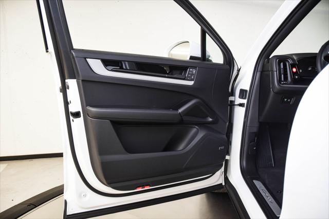 2026 Porsche Cayenne Unknown