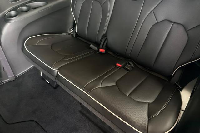 2027 Chrysler Pacifica Limited