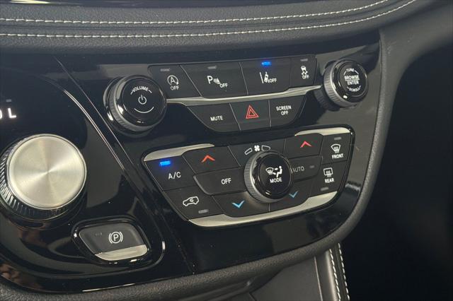 2027 Chrysler Pacifica Limited