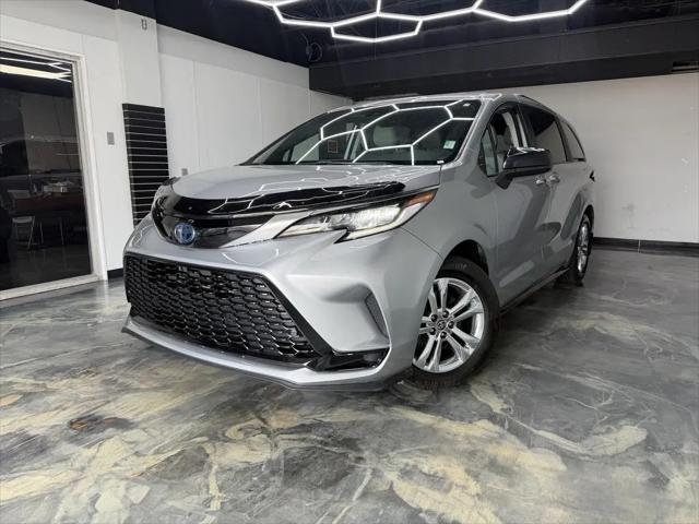 2023 Toyota Sienna LE for sale in Lansing, MI