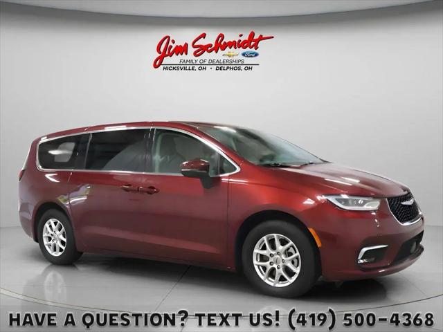 2023 Chrysler Pacifica Touring L for sale in Hicksville, OH