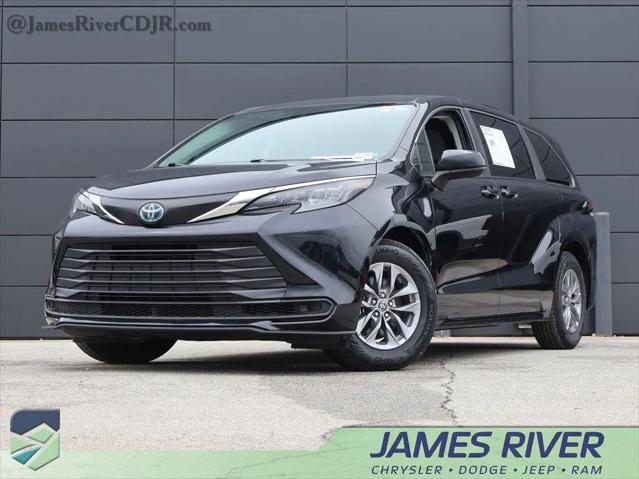 2024 Toyota Sienna LE for sale in Ozark, MO