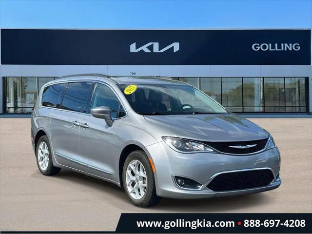 2017 Chrysler Pacifica Touring-L for sale in Madison Heights, MI