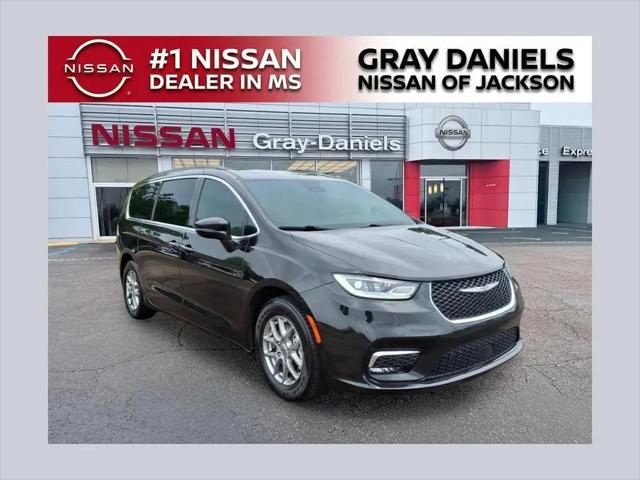 2022 Chrysler Pacifica Touring for sale in Jackson, MS