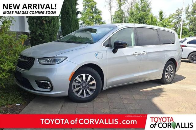 2024 Chrysler Pacifica Hybrid Select for sale in Corvallis, OR