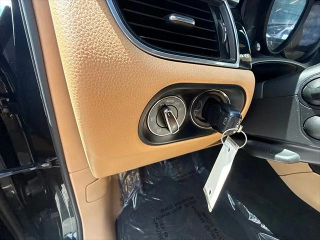 2017 Porsche Macan Macan