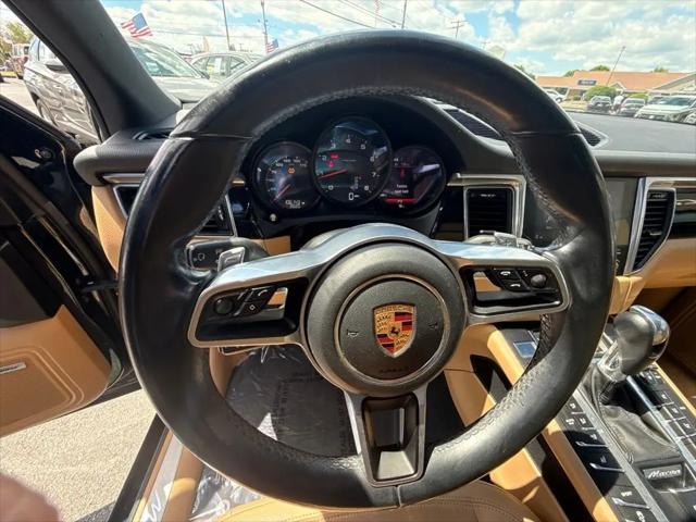 2017 Porsche Macan Macan