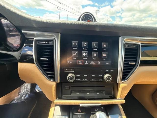 2017 Porsche Macan Macan