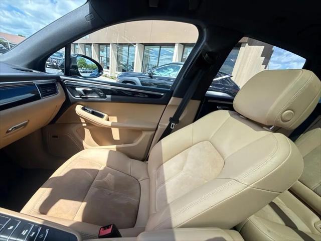 2017 Porsche Macan Macan