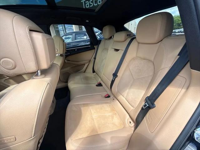 2017 Porsche Macan Macan