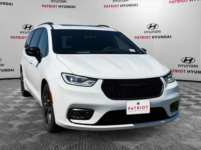 2025 Chrysler Pacifica Limited for sale in Bourbonnais, IL