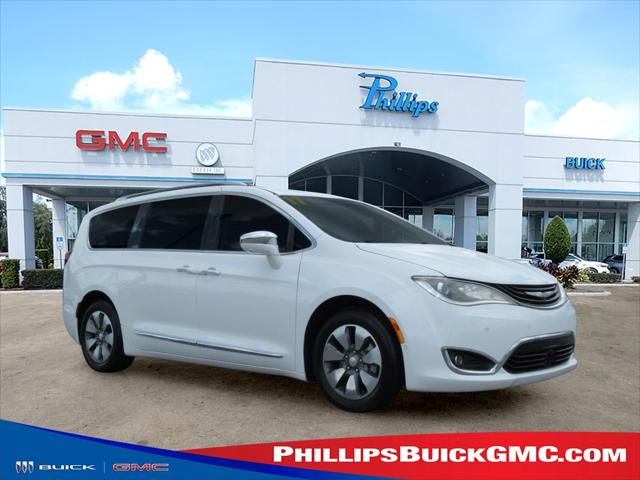 2017 Chrysler Pacifica Hybrid Platinum for sale in Fruitland Park, FL