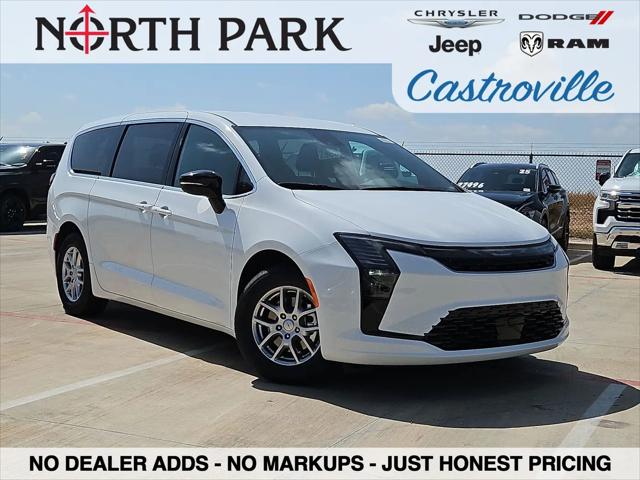 2027 Chrysler Pacifica Select for sale in Castroville, TX
