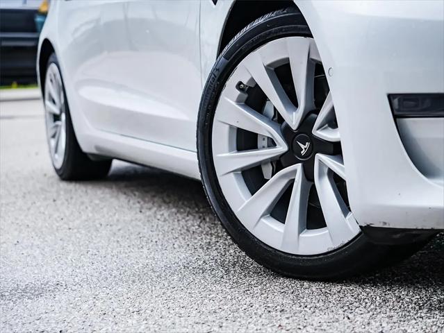 2021 Tesla Model 3 Standard Range Plus Rear-Wheel Drive