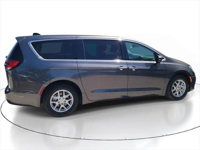 2023 Chrysler Pacifica Touring L for sale in Fort Myers, FL