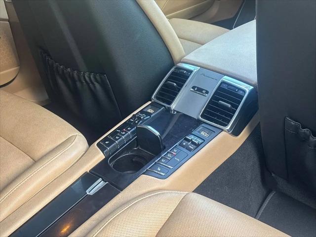 2015 Porsche Panamera 4