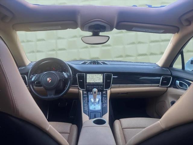 2015 Porsche Panamera 4