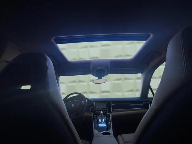 2015 Porsche Panamera 4