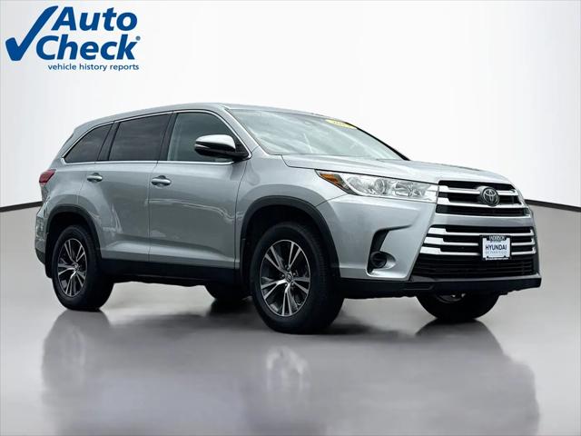 2019 Toyota Highlander LE for sale in Rockford, IL