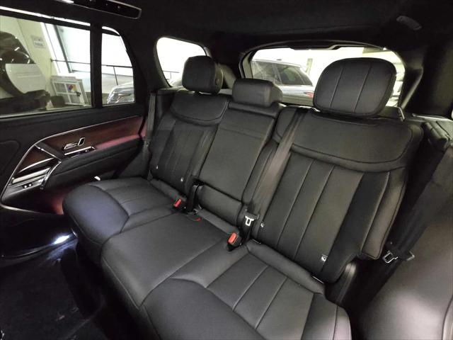 2026 Land Rover Range Rover P530 SE