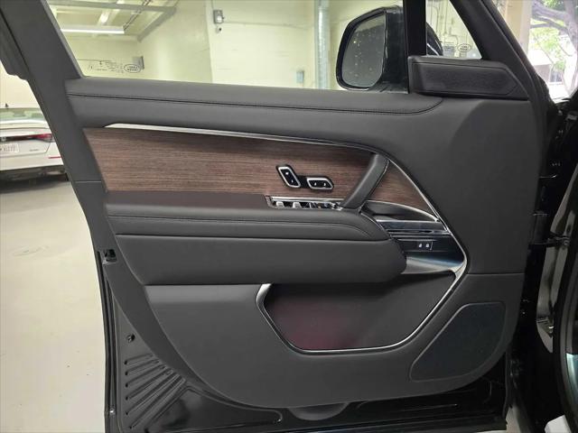 2026 Land Rover Range Rover P530 SE