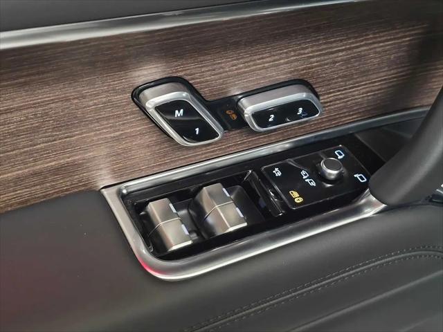 2026 Land Rover Range Rover P530 SE