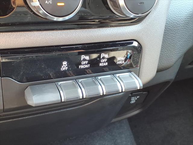 2026 Ram 1500 Big Horn Crew Cab 4x4 64 Box