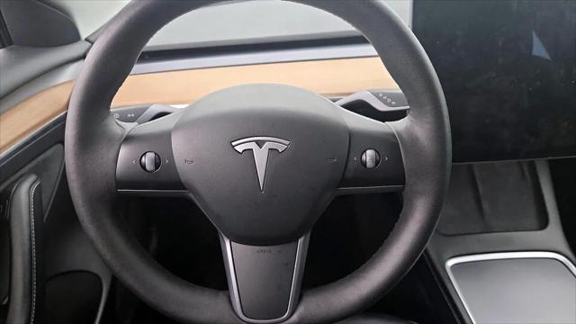 2021 Tesla Model 3 Standard Range Plus Rear-Wheel Drive