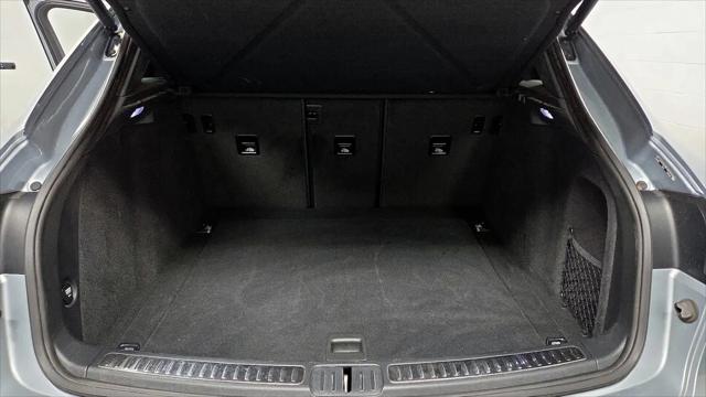 2021 Porsche Macan Macan