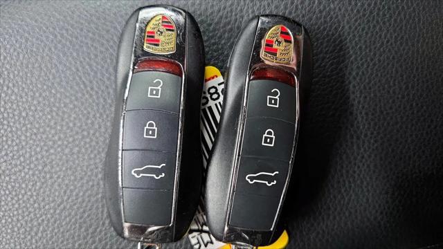2021 Porsche Macan Macan