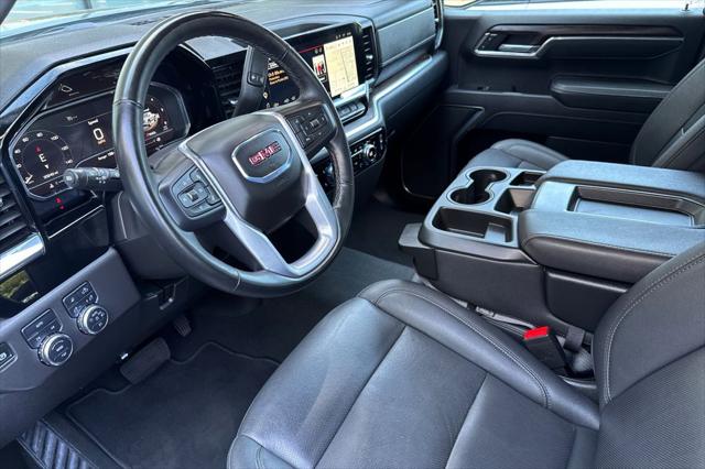 2025 GMC Sierra 1500 4WD Crew Cab Short Box SLT