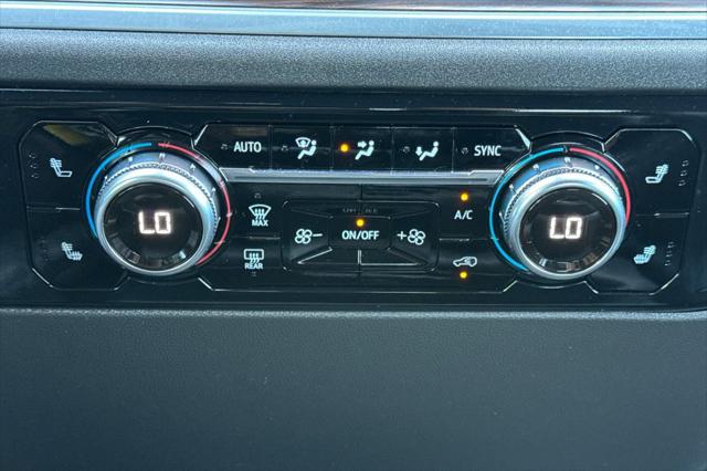 2025 GMC Sierra 1500 4WD Crew Cab Short Box SLT