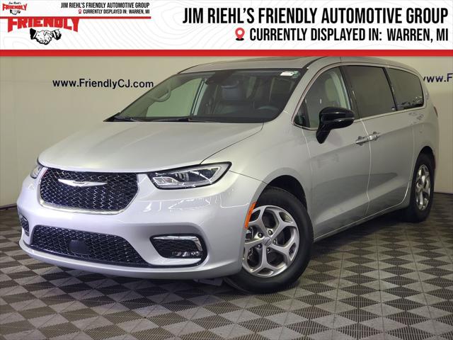 2024 Chrysler Pacifica Limited for sale in Warren, MI