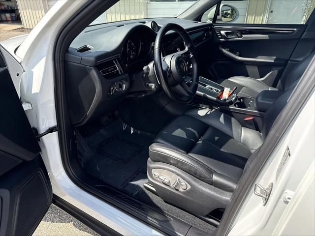 2023 Porsche Macan T