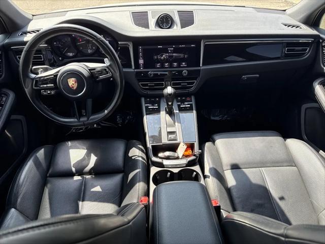 2023 Porsche Macan T