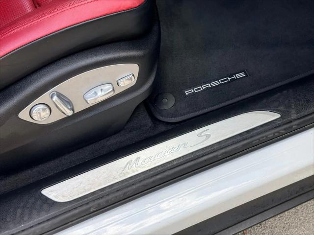 2017 Porsche Macan S