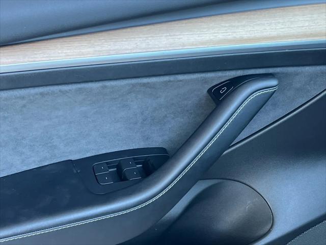 2021 Tesla Model 3 Standard Range Plus Rear-Wheel Drive