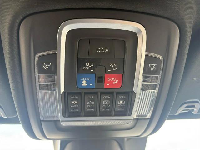 2019 Ram 1500 Limited Crew Cab 4x4 57 Box