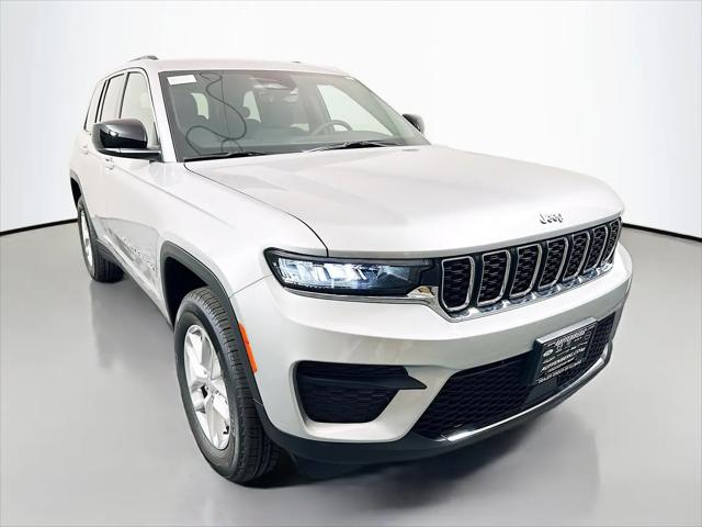 2026 Jeep Grand Cherokee Laredo X 4x4 for sale in Shiloh, IL