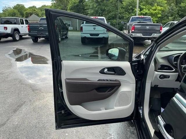 2021 Chrysler Pacifica Touring L