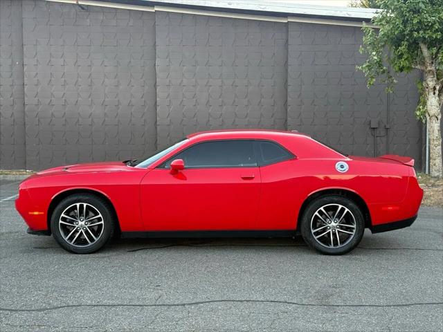 2019 Dodge Challenger SXT AWD